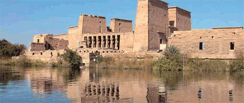 Palazzo sulle sponde del fiume Nilo 